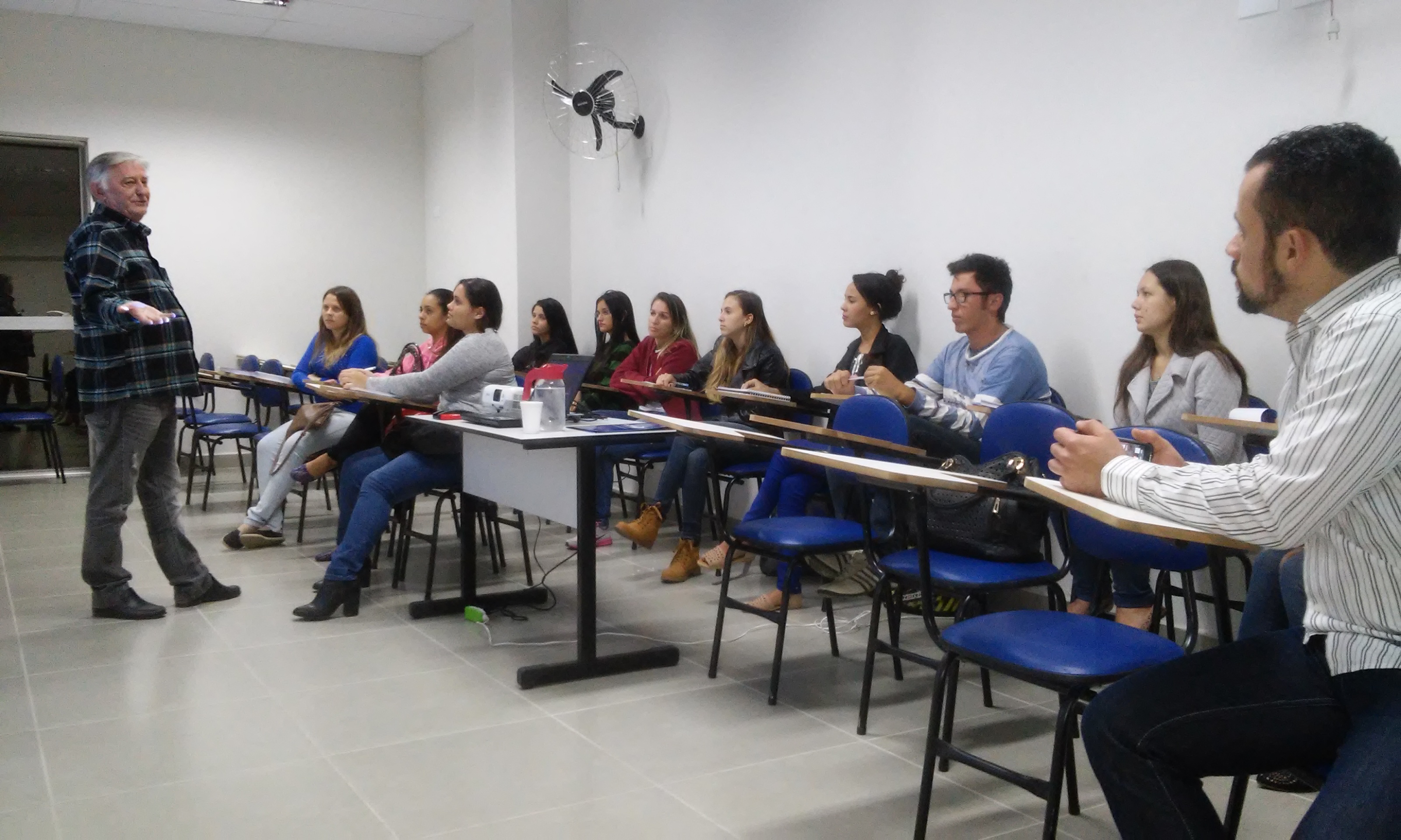 Presidente do Sindicato de Contabilistas de JF palestra para alunos de Ciências Contábeis