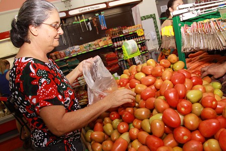 Cesta básica da classe média de Caratinga registrou recuo de 0,11% em abril