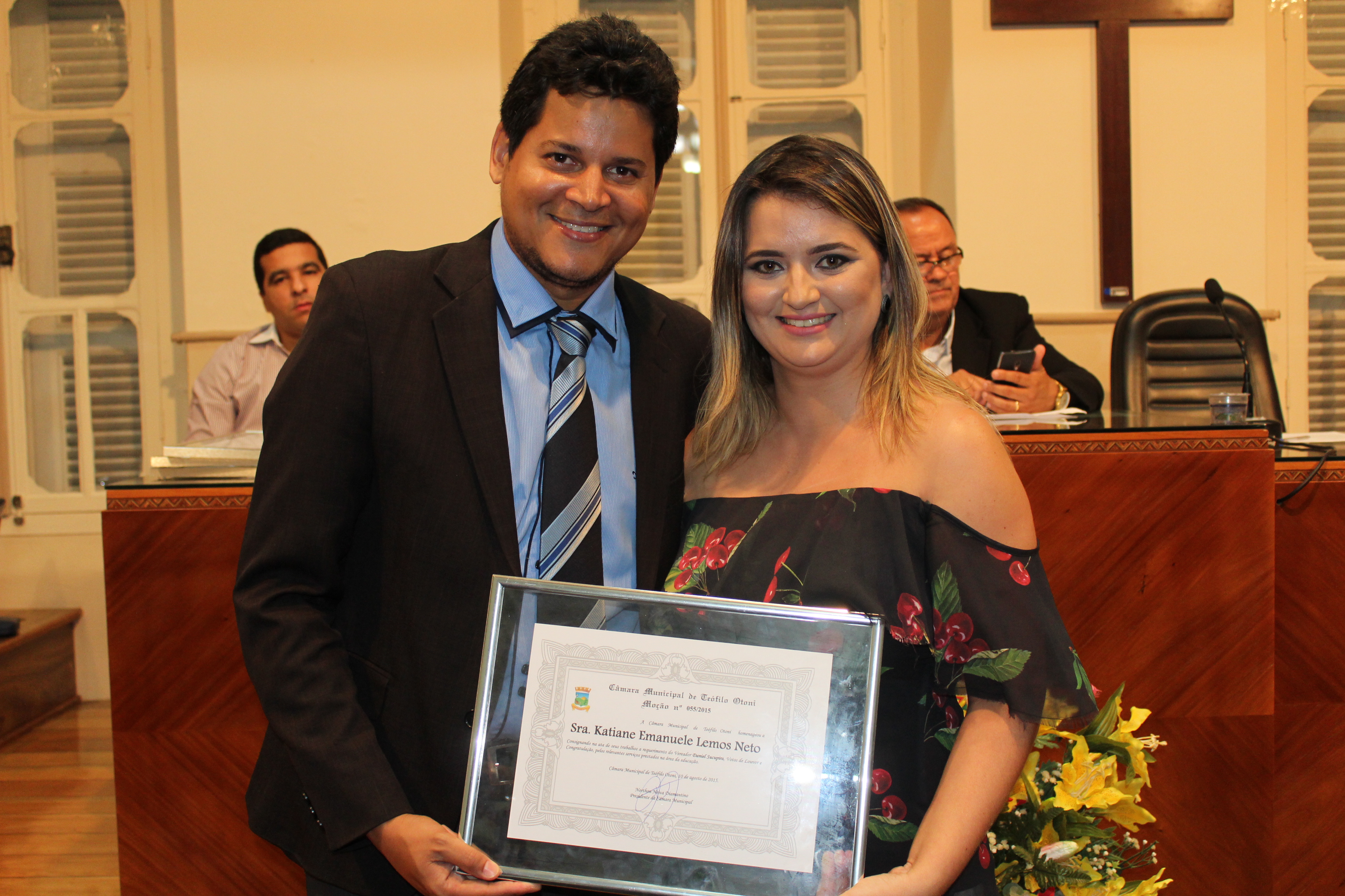 Diretora da Doctum Teófilo Otoni é homenageada pela Câmara Municipal da cidade