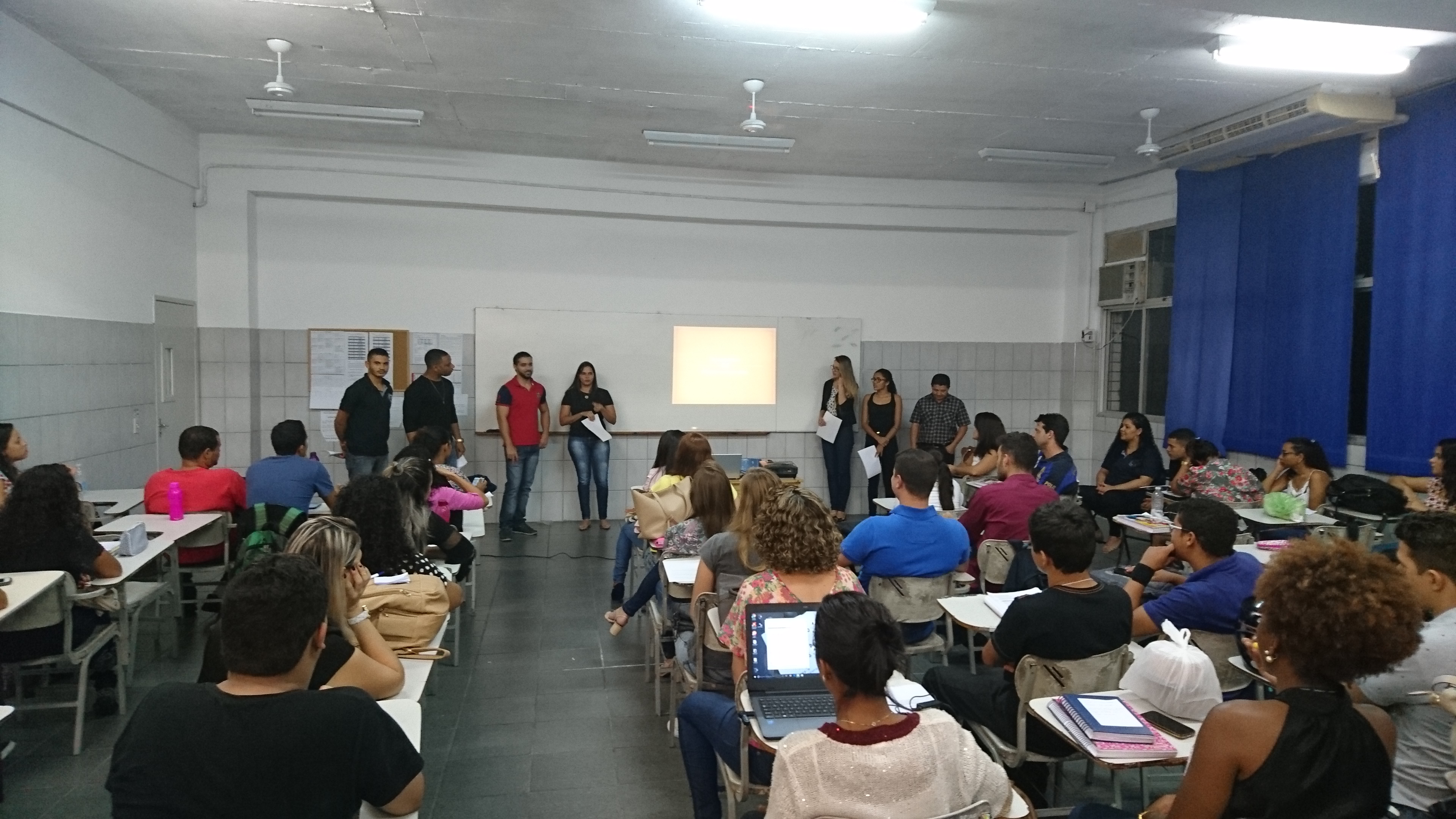 Alunos de Administração de Vila Velha realizam apresentação de trabalho da disciplina Empreendedorismo