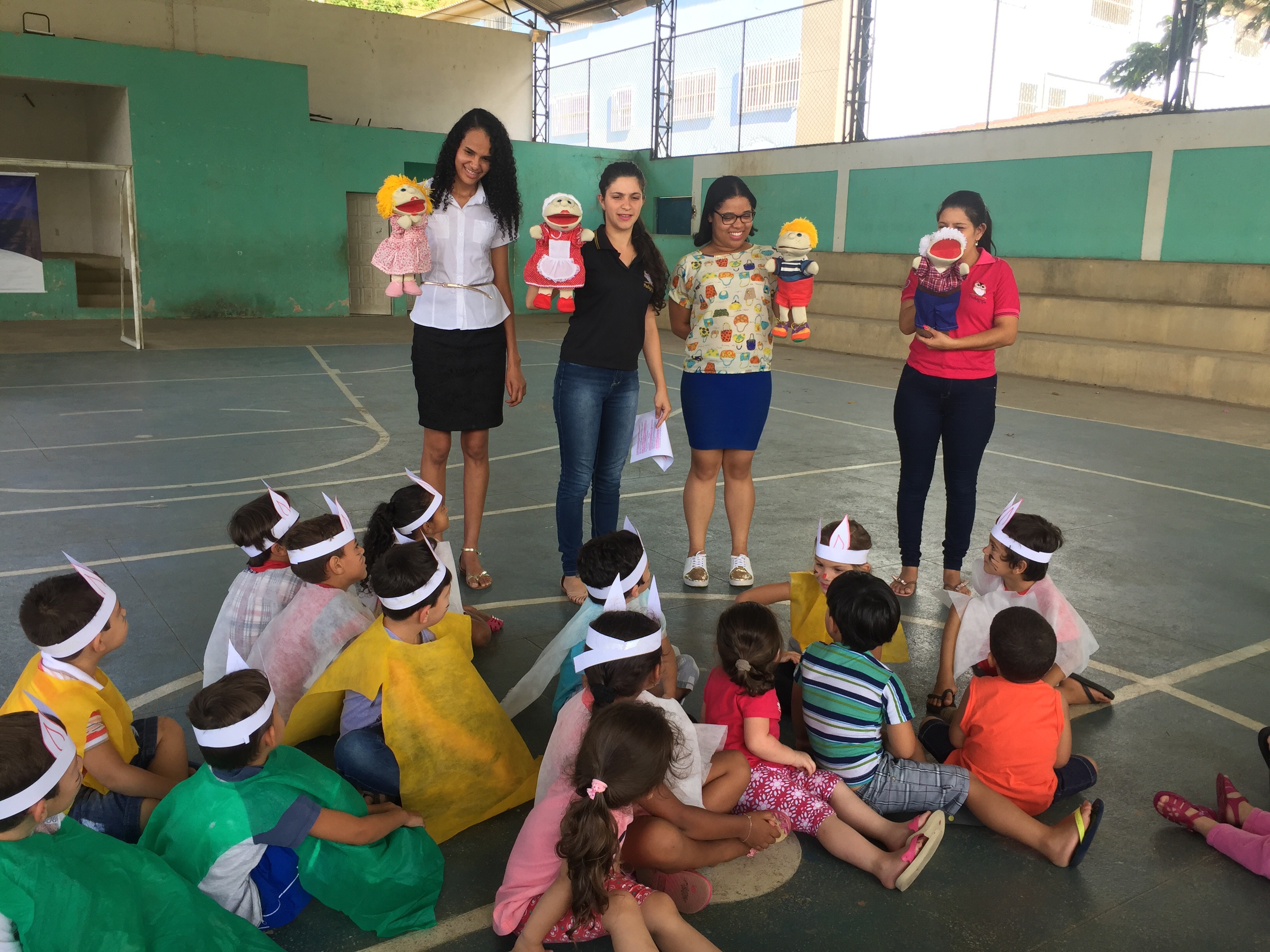 Alunos de Pedagogia visitam creche Manuelina Mataveli em Ibitirama