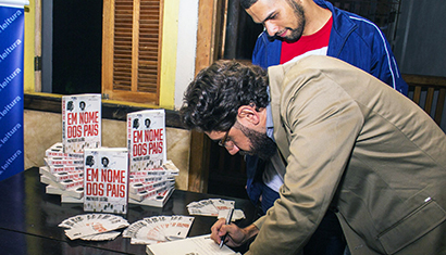 Casarão das Artes, em Caratinga, recebe o lançamento do livro de Matheus Leitão: “Em Nome dos Pais”