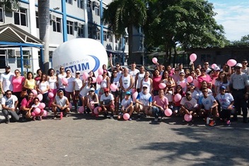 Doctum Serra realiza caminhada a favor da conscientização sobre o câncer de mama