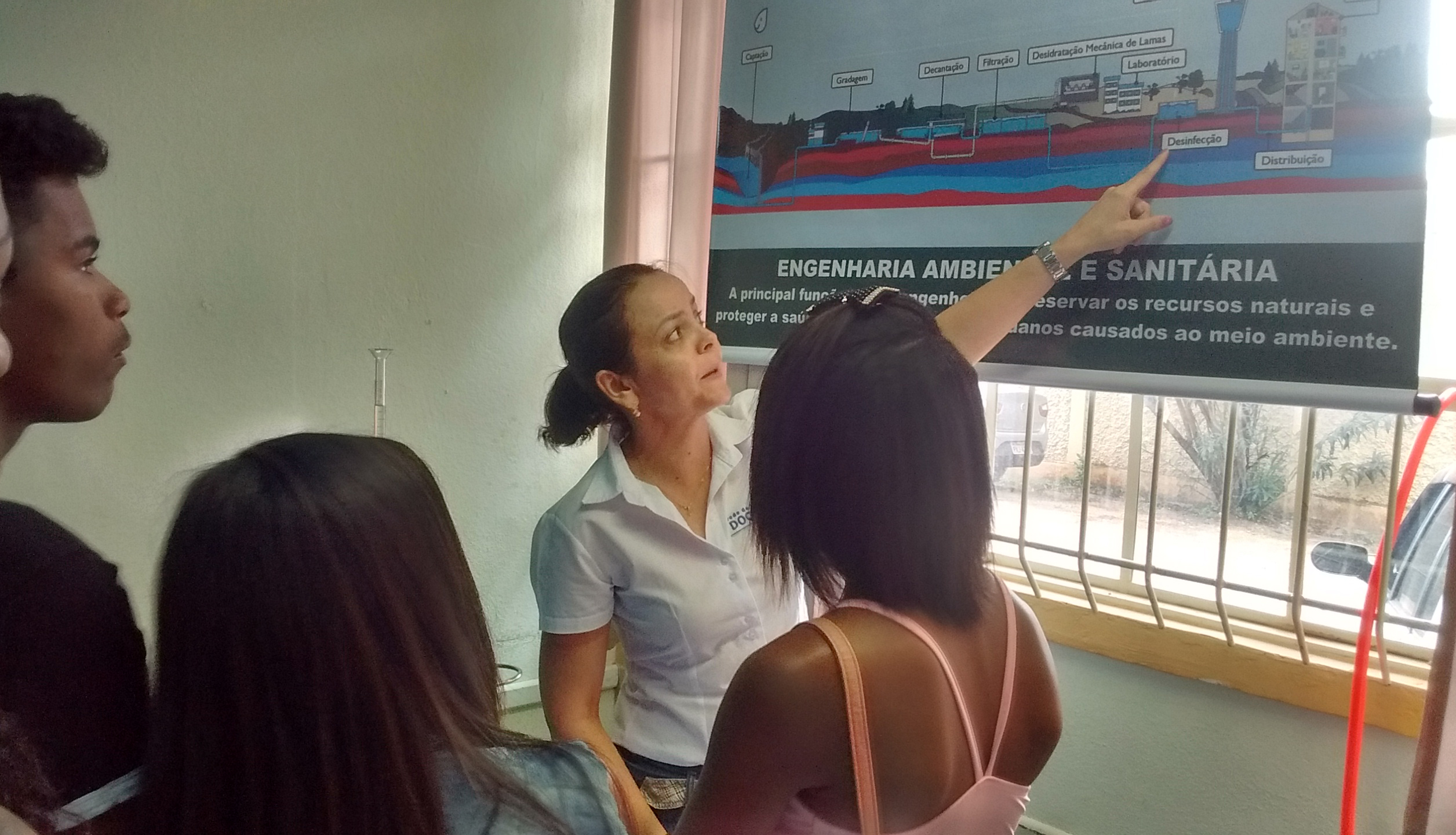 Curso de Engenharia Ambiental participa de Feira de Ciências em escola de Teófilo Otoni