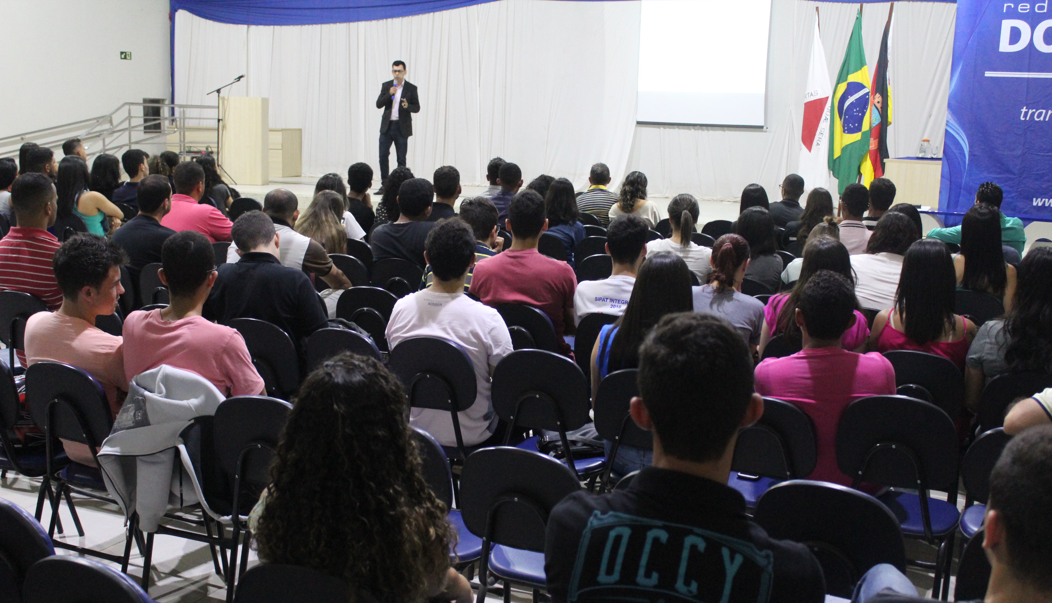 Cursos Gerenciais de Teófilo Otoni comemoram o mês dos Administradores e Contadores