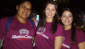 Equipe da alunas da Robô Copa - Emília, Mariana e Nataly