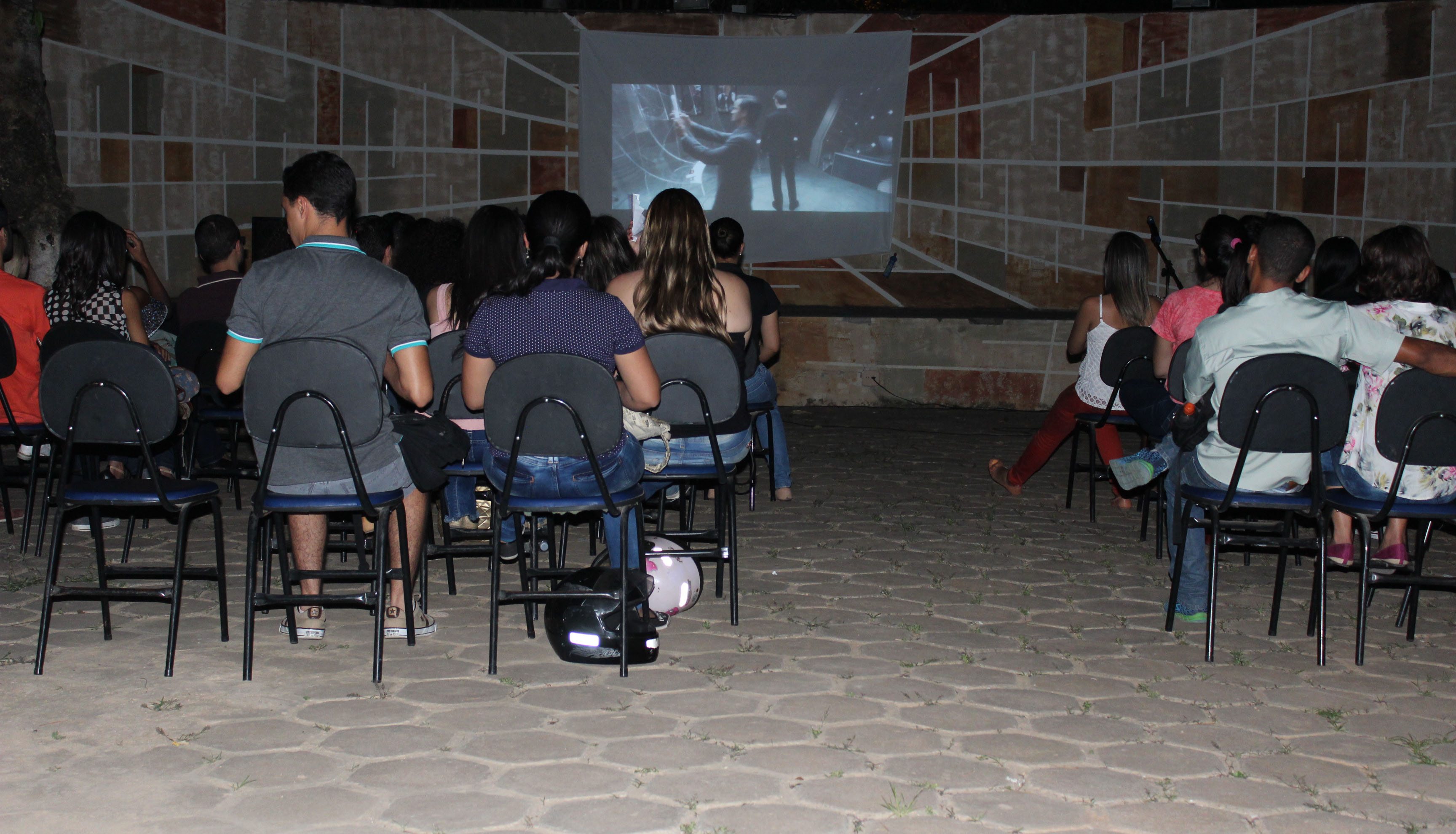 Projeto CineDireito é destaque na unidade Doctum Teófilo Otoni