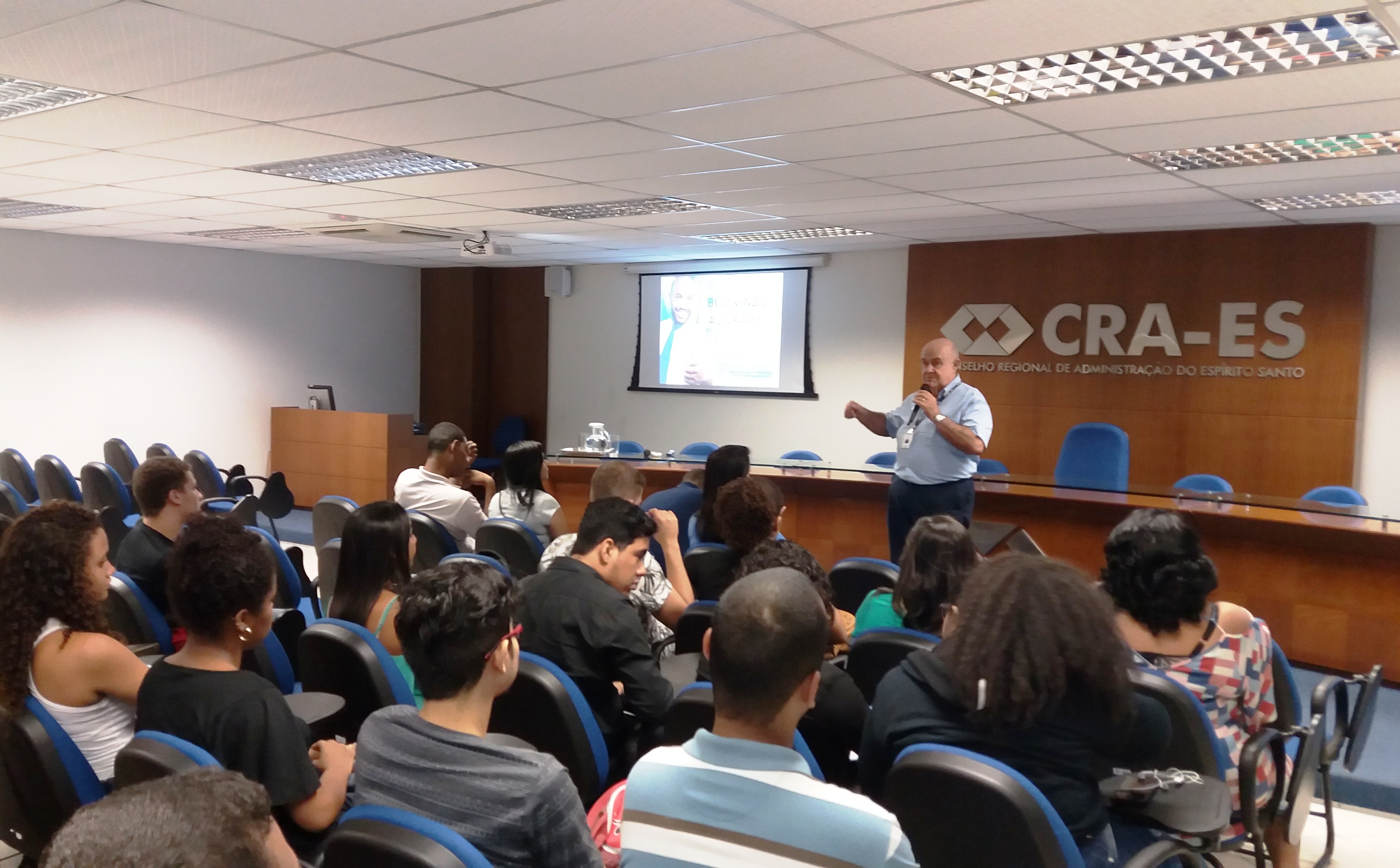 Ética foi tema de palestra para turmas de 1º e 2º períodos de Administração da unidade Vitória