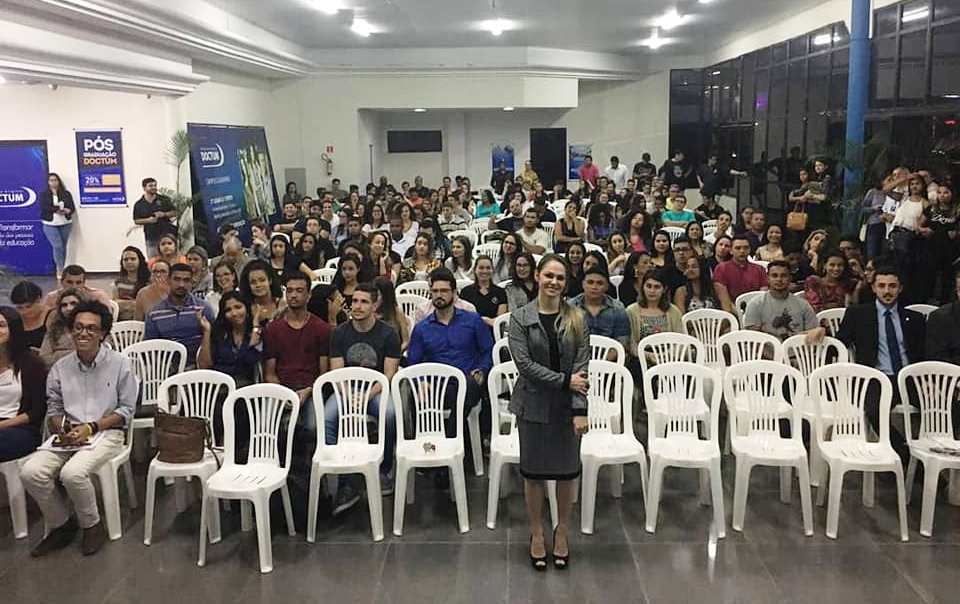 Turma de Direito de Guarapari participa de Semana Jurídica