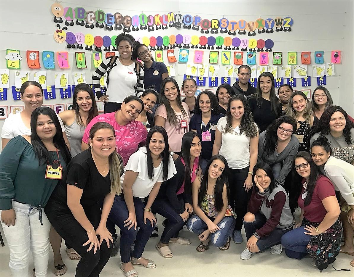 Aula-Oficina de práticas alfabetizadoras agita estudantes de Pedagogia de Serra