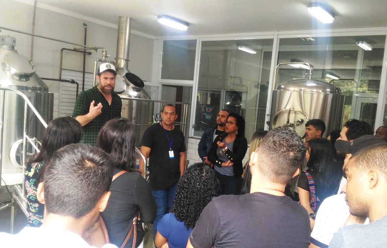 Visita técnica promove a integração de alunos de Engenharia de Vitória e Serra