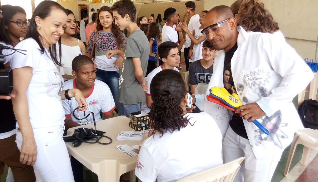 Doctum Caratinga marca presença em feiras escolares de ciências