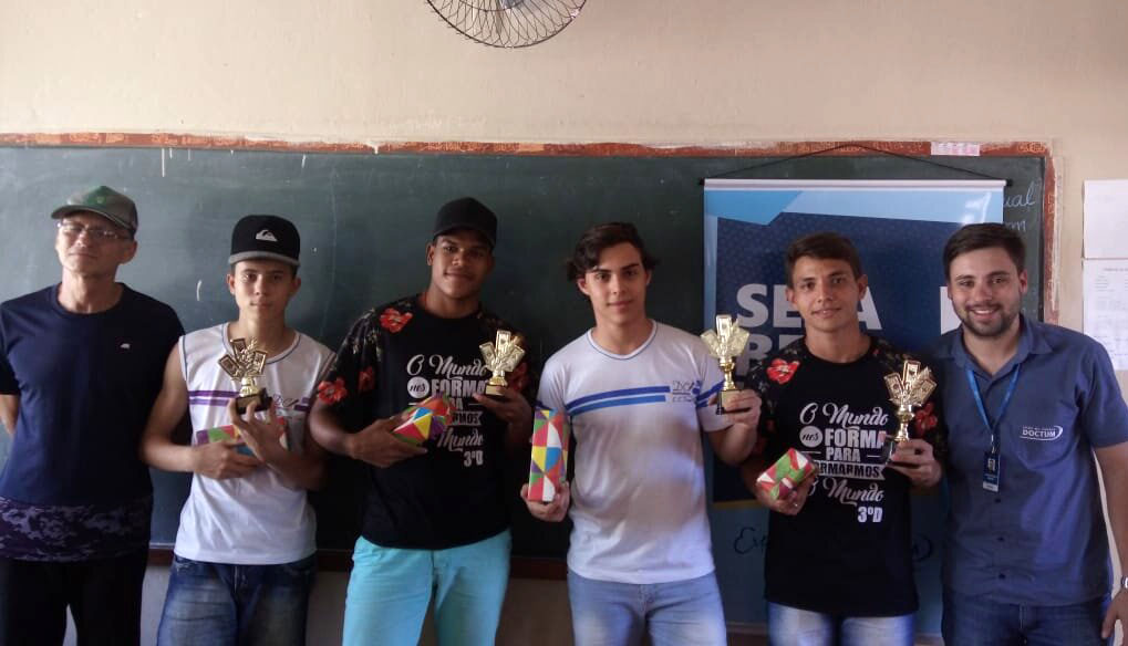 Doctum Manhuaçu promove torneio em parceria com escola da região