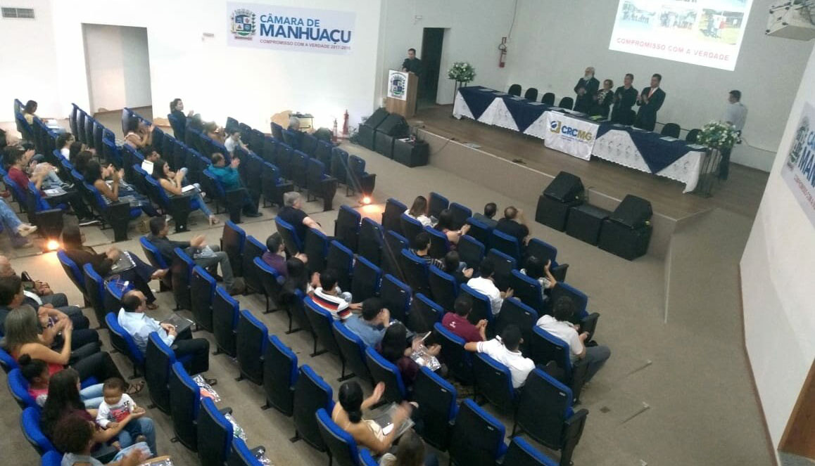 Faculdade Doctum de Manhuaçu marca presença em forúm realizado pelo Conselho Regional de Contabilidade