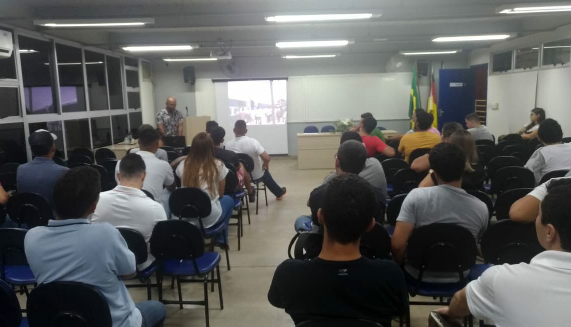 Turmas de Engenharia Civil e Engenharia Elétrica do UniDoctum participam de palestra sobre prevenção de acidentes