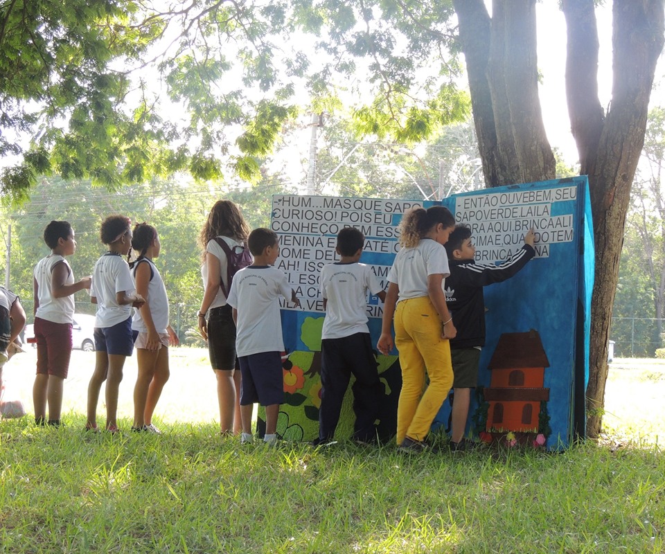 Livros Gigantes encantam o público durante a 6ª Feira Literária Capixaba