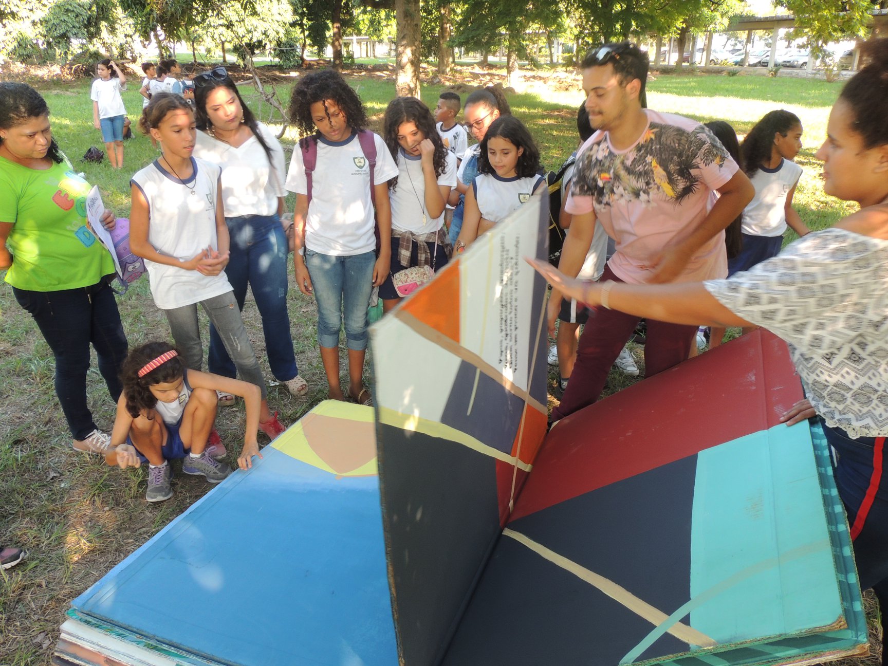 Projeto Livros Gigantes é reconhecido em evento internacional realizado em Portugal