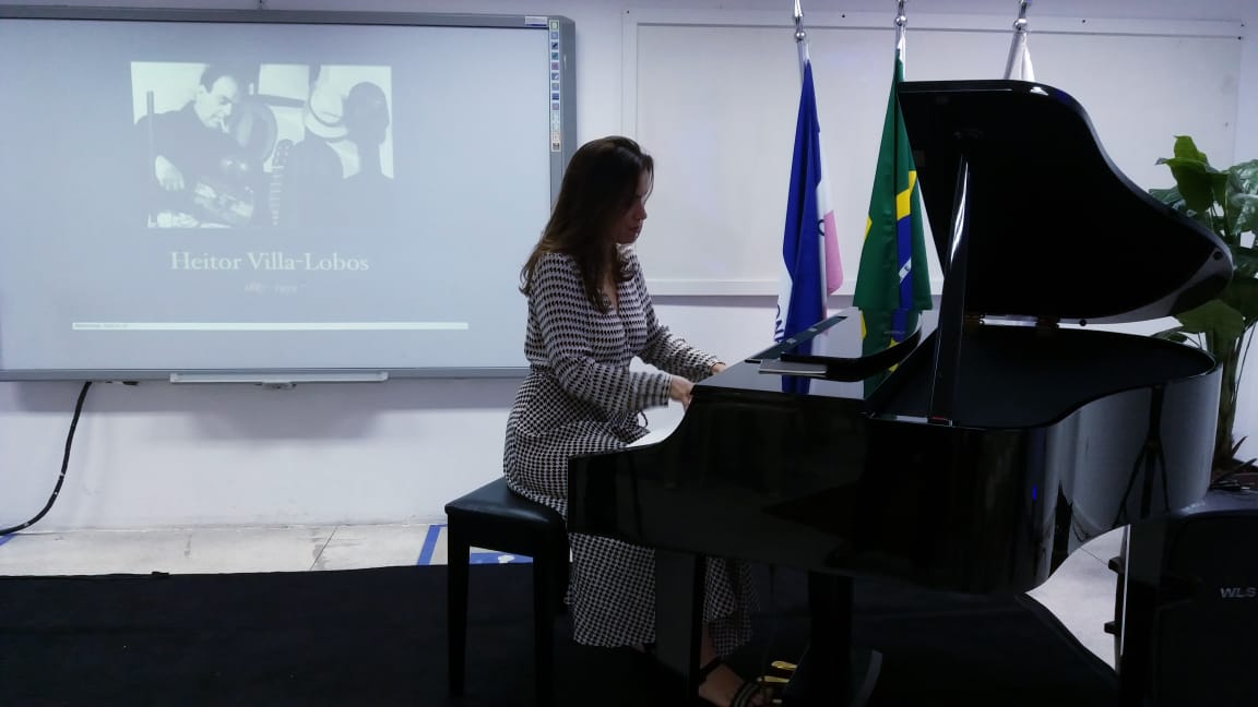 Pianista Simone Leitão se apresenta em Teófilo Otoni e Vitória em Projeto da Rede Doctum